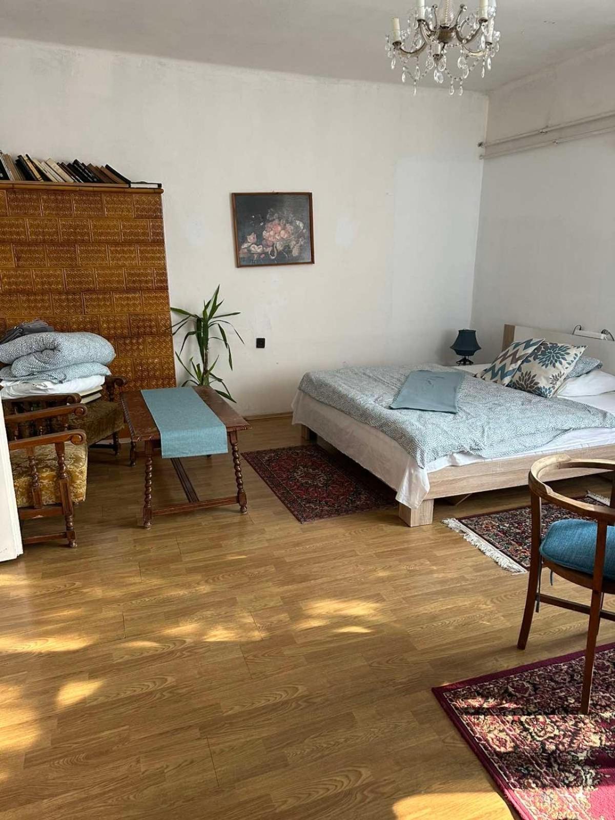 Grany'S Retro Guesthouse Near Budapest Airport Vecses Ngoại thất bức ảnh